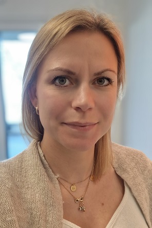Kerstin Uccellatore 296x444px